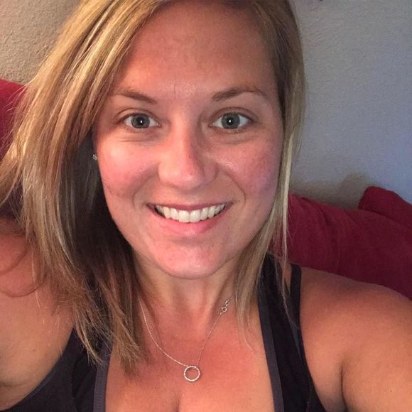 Meet your Posher, Brandy - Picture 1 of 1