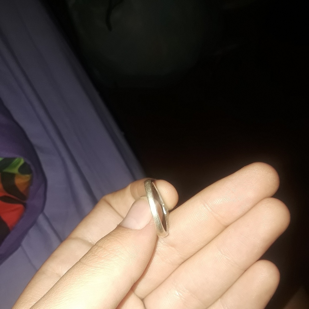 Diamond ring - Picture 2 of 4