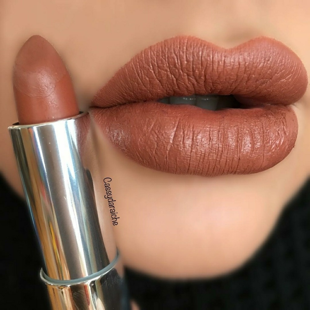 Maybelline Lipstick in Raw Chocolate