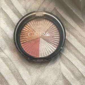 OFRA Highlighter in Beverly Hills