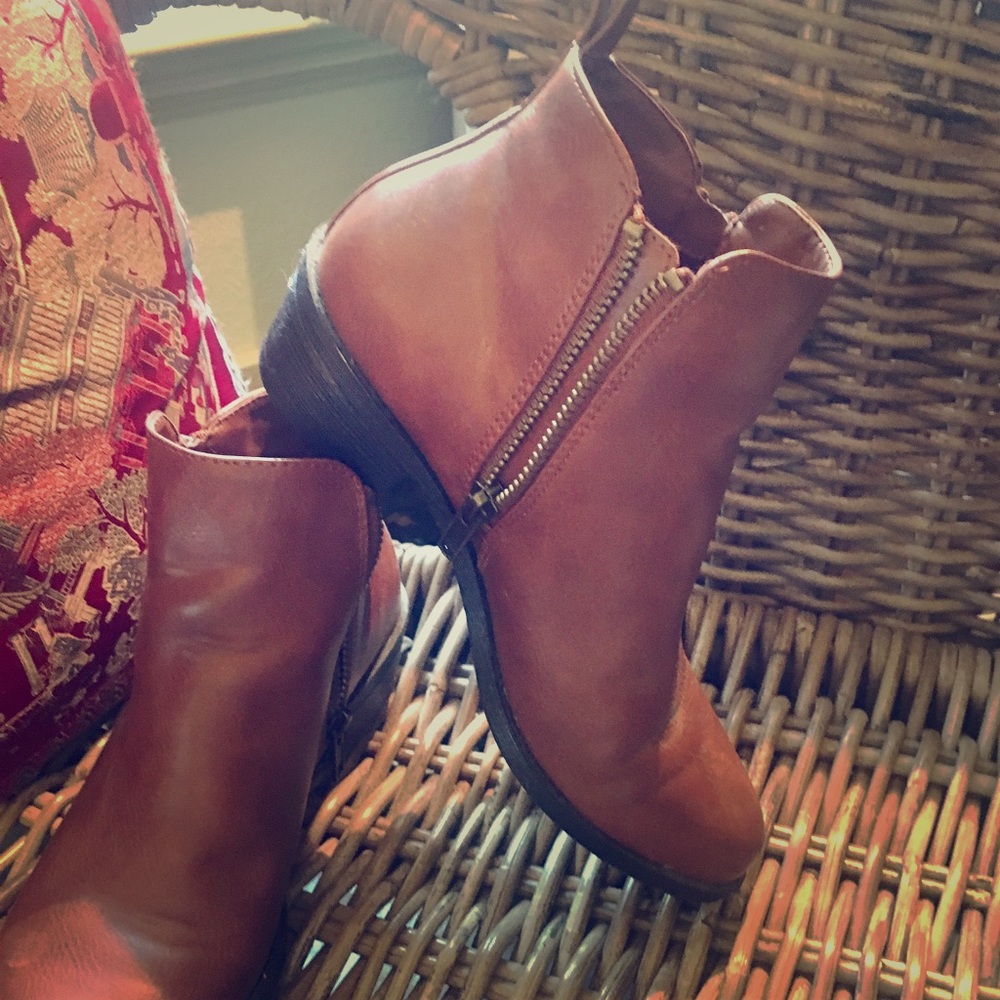 H&M faux leather Carmel brown ankle boots
