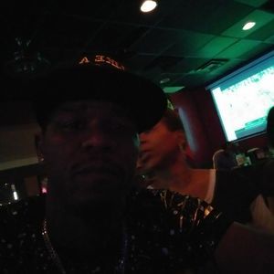 Meet your Posher, Gregory