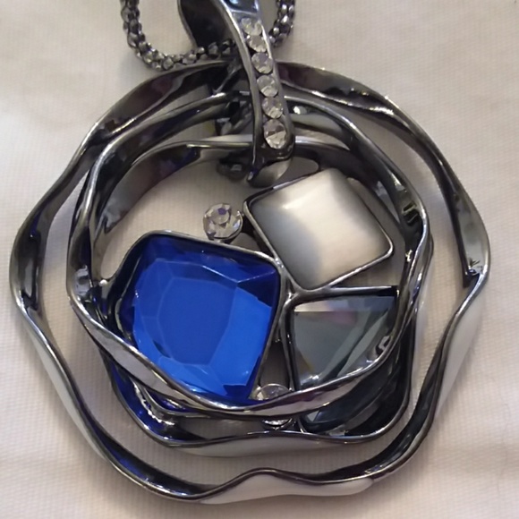 Unique dark silver stone pendant necklace - Picture 5 of 5