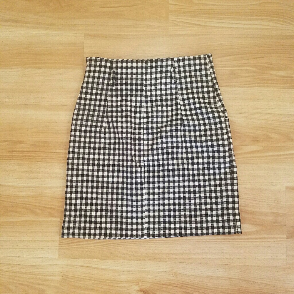 Highwaisted White Black Plaid Checkered Mini Skirt - Picture 4 of 6