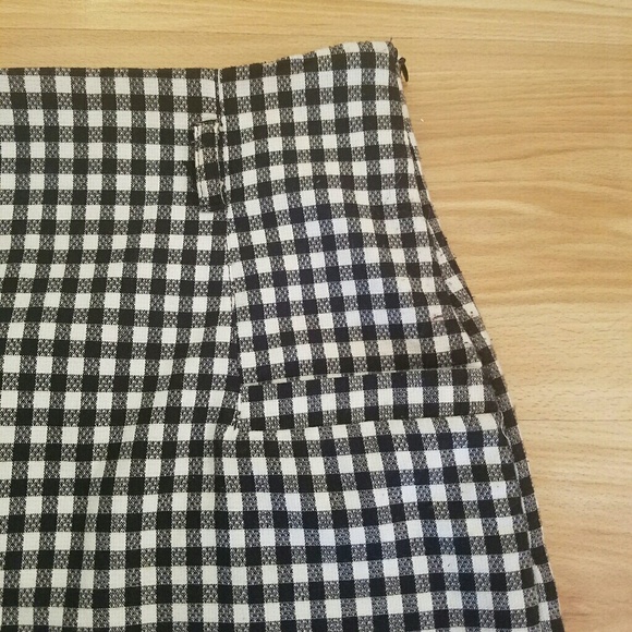 Highwaisted White Black Plaid Checkered Mini Skirt - Picture 5 of 6