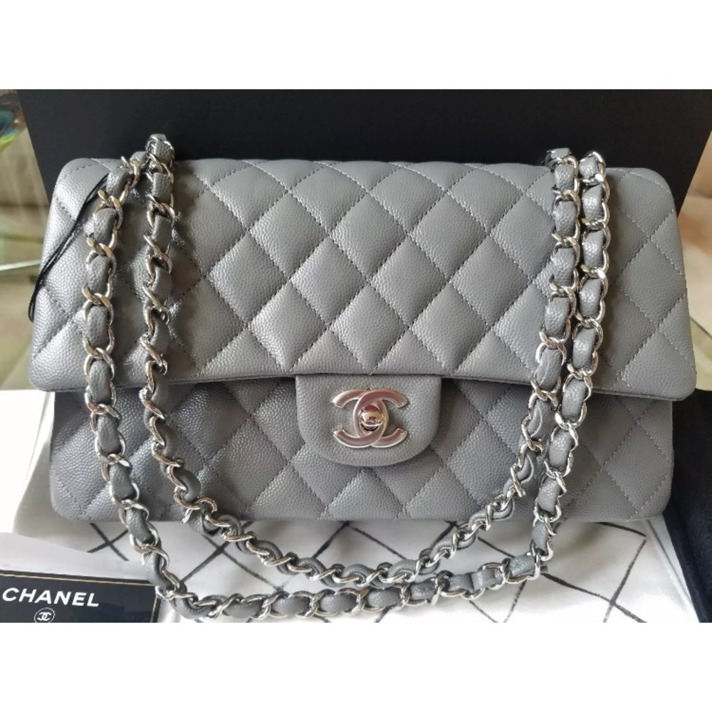 ❌SOLD❌ AUTHENTIC Chanel classic double flap medium