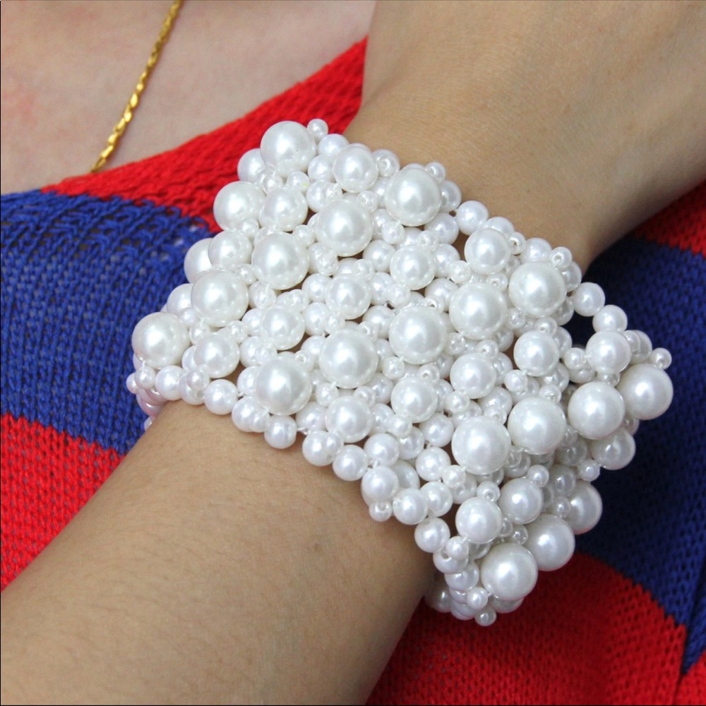 New handmade beaded bracelet