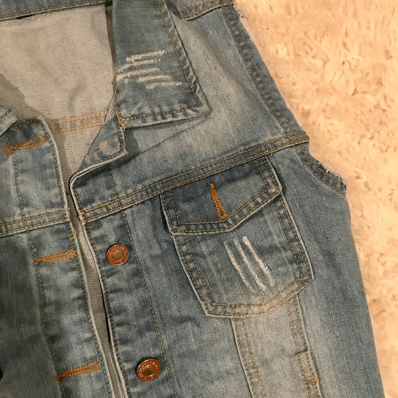 (Last one) Distressed Denim jean Vest - Picture 3 of 4