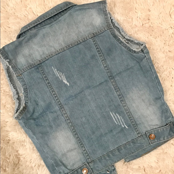 (Last one) Distressed Denim jean Vest - Picture 4 of 4