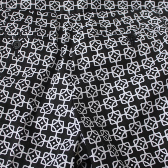 Laundry By Shelli Segal Black & White Printed Crop - Picture 7 of 8
