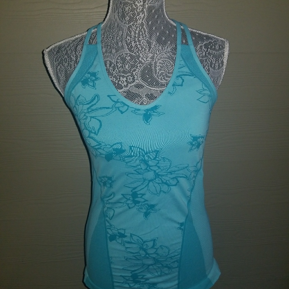 Zella tank