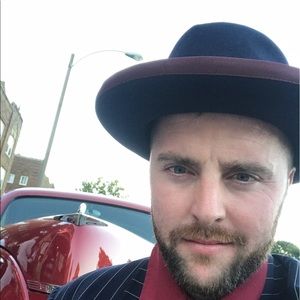 Meet your Posher, Connor