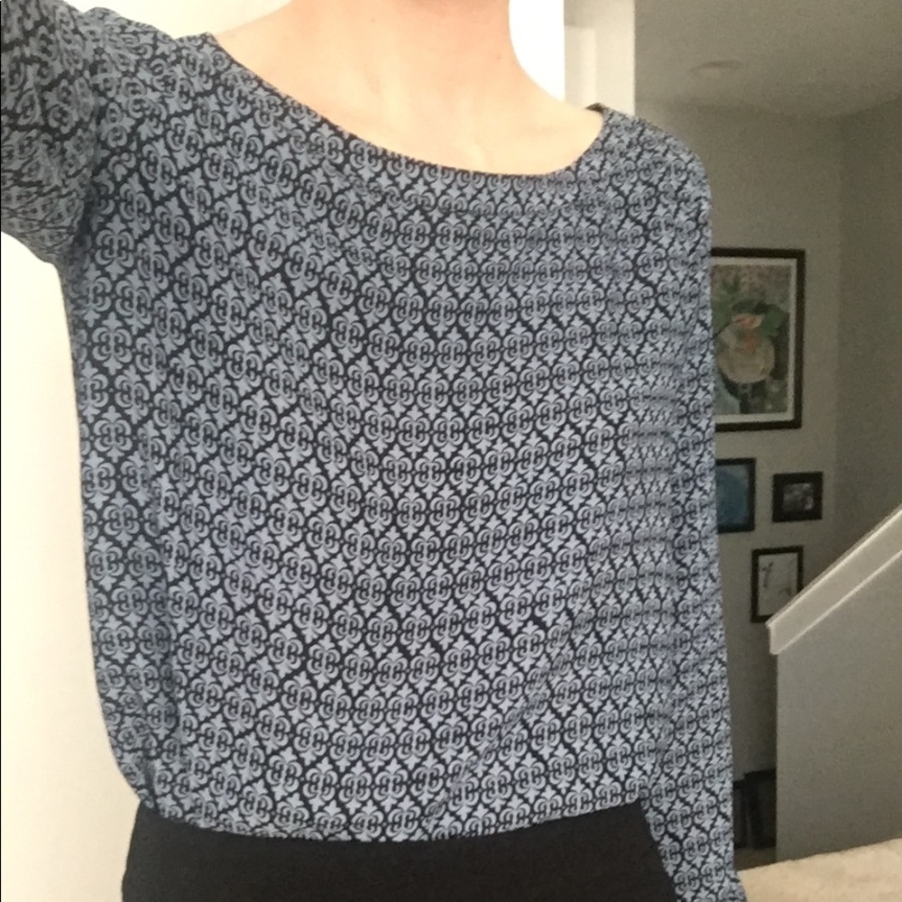 Patterned blue blouse Loft NWOT