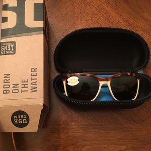 Never used women's Costa ANAA sunglasses.
