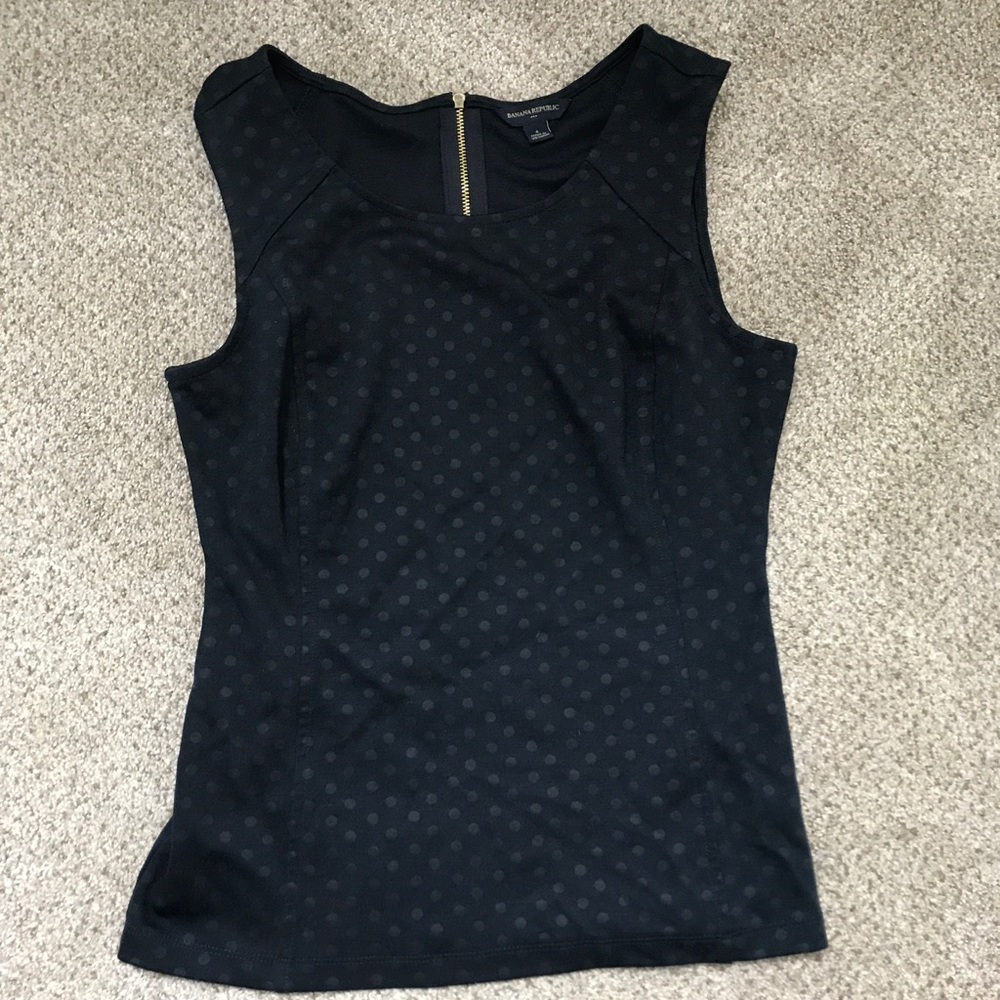 Banana Republic Navy top 😍