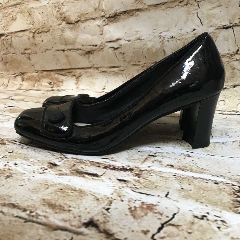 Lightly Worn Croft & Barrow Heels