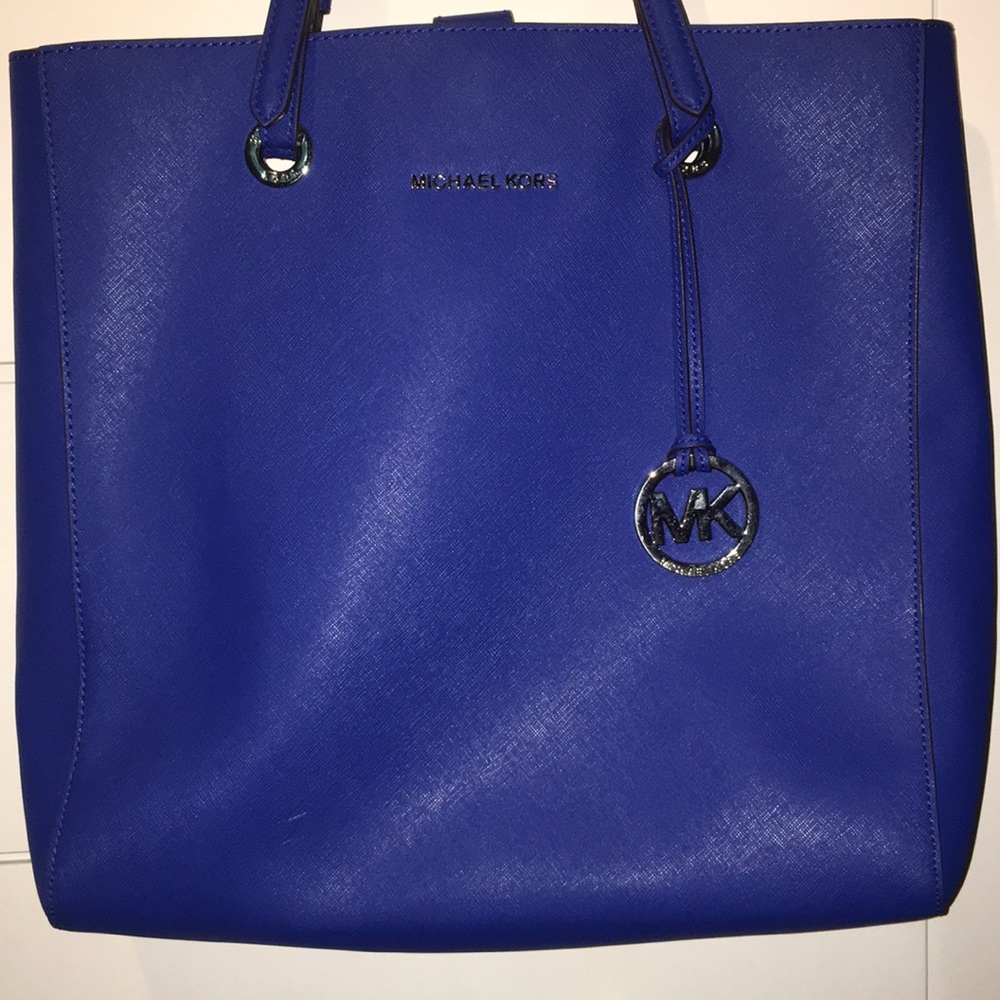 Leather Michael Kors Tote (medium size)