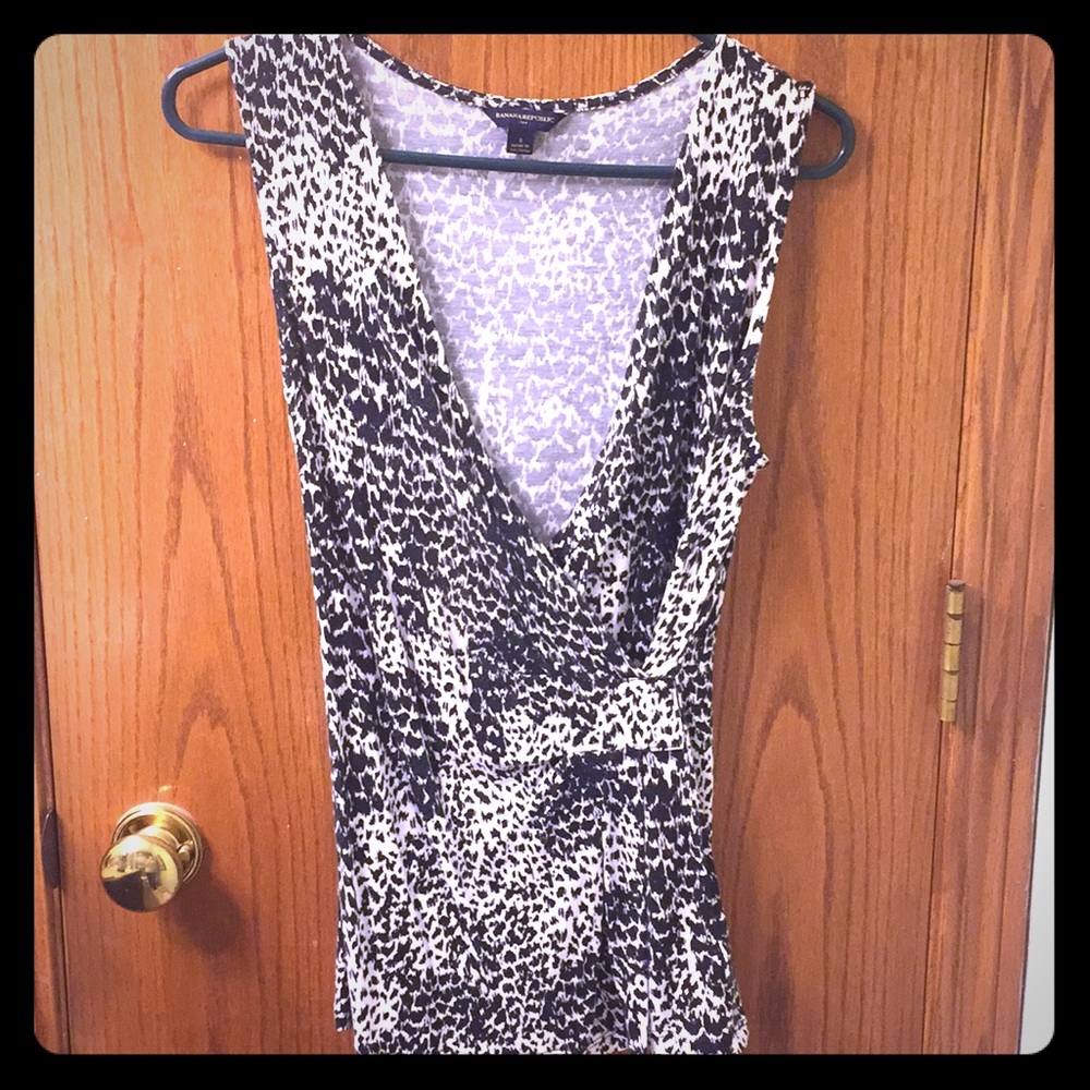 Banana Republic wrap tank