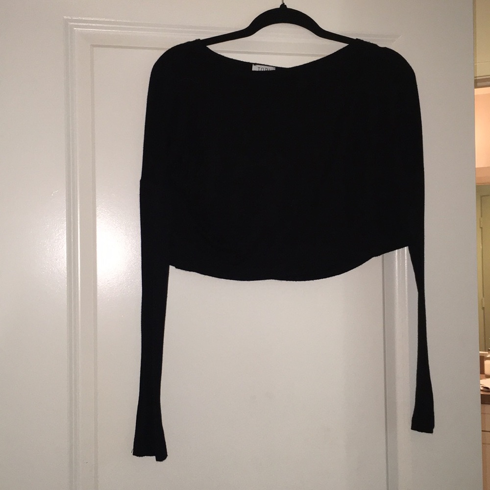 Black long sleeve cotton crop top