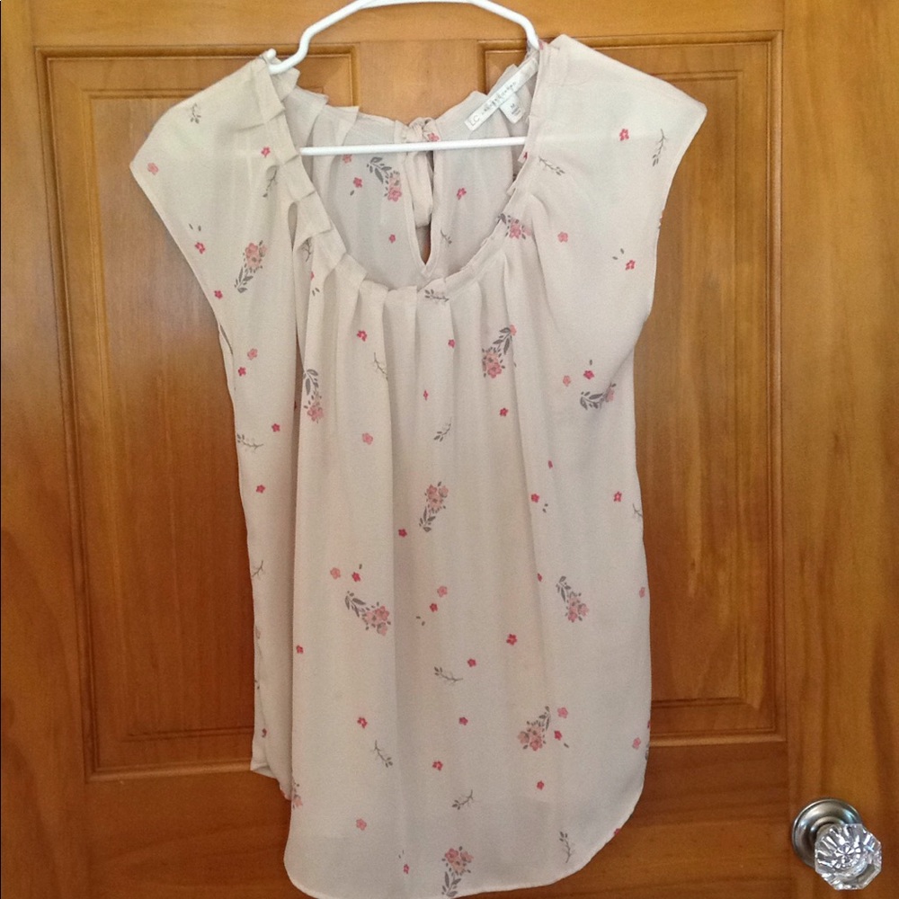 Lauren Conrad flowy top