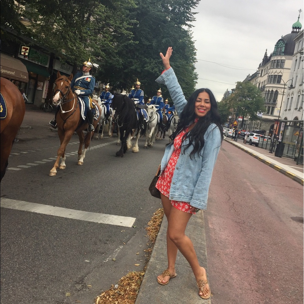 Meet your Posher, Dariela