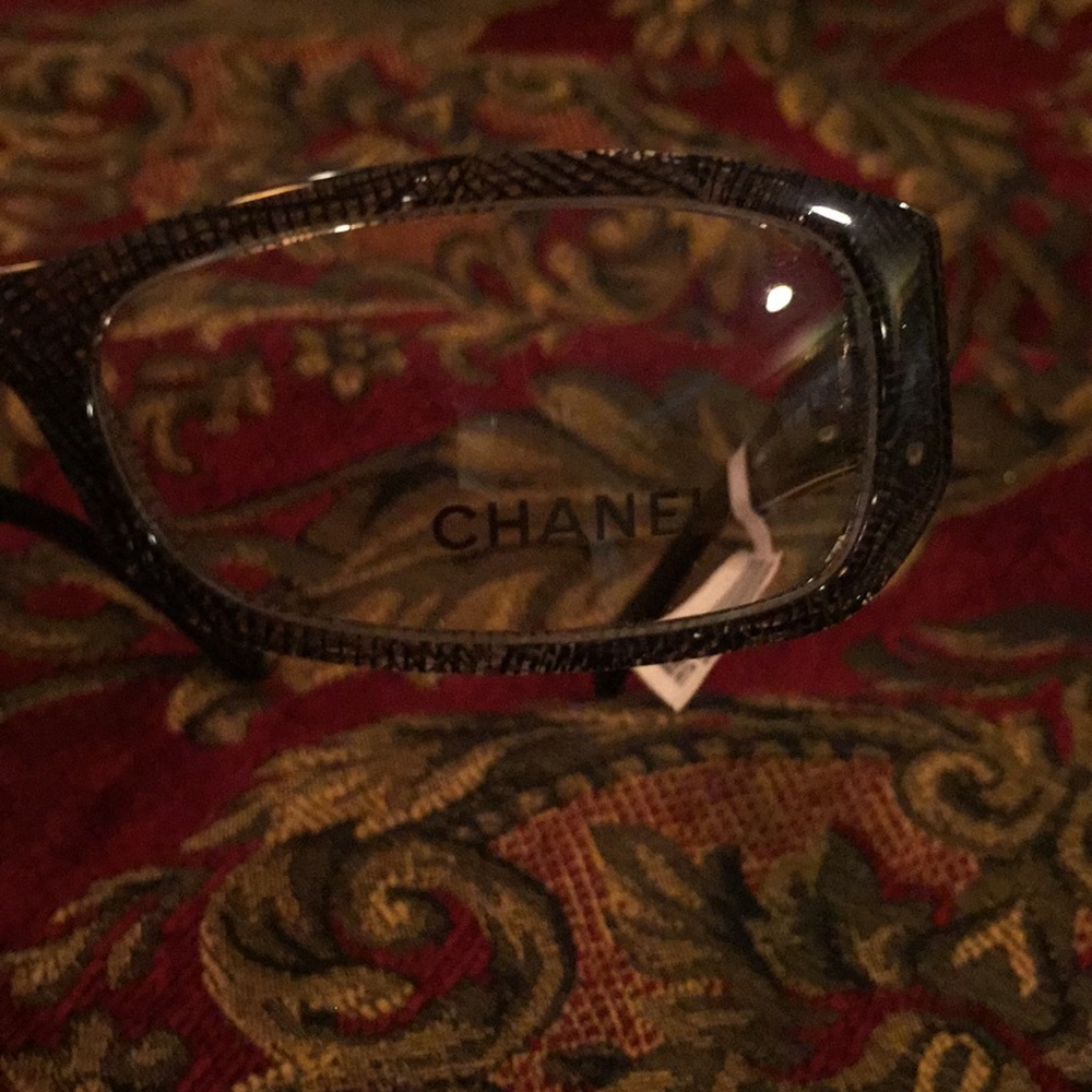 Chanel Glasses - Picture 5 of 5