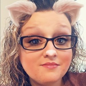 Meet your Posher, Trishia