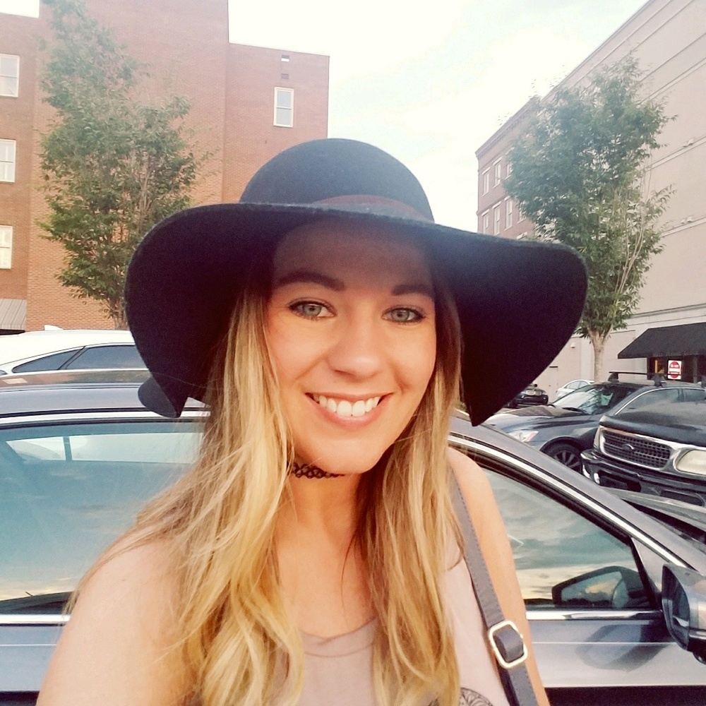 Meet your Posher, Mallory