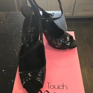 The Touch of Nina "Elray" heels
