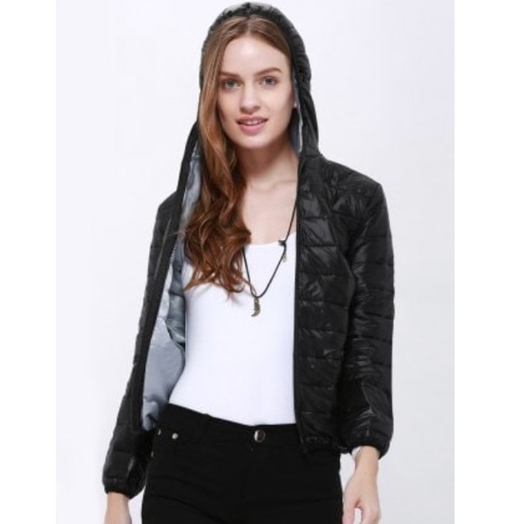 (LAST ONE) Black hooded puffer Jacket - Picture 3 of 6