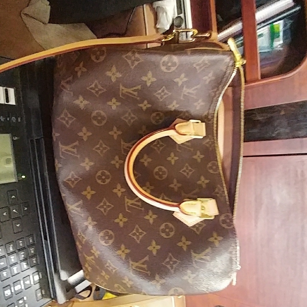 Louis vuitton speedy 35