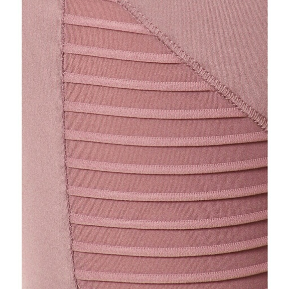 🔴LAST PAIR🔴🌿HIGH WAISTED LEGGINGS🌿 - Picture 4 of 6