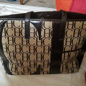 Moving saleNew Auth Carolina Herrera shoulder bag.