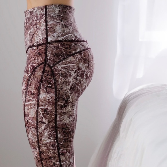 SoldOut11thStreet - Picture 4 of 6