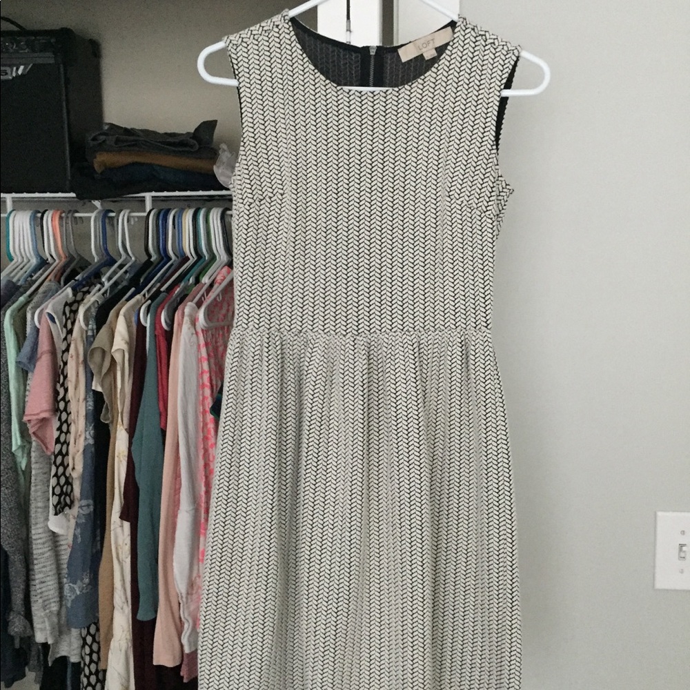 Jacquard Black and White zipper dress