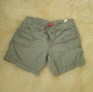 Cargo shorts!