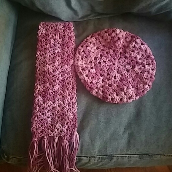 Crochet Scarf and Hat - Picture 1 of 2