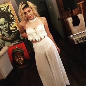 Meet your Posher, Juliana