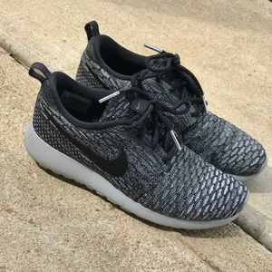 Nike Roshe One Flyknits