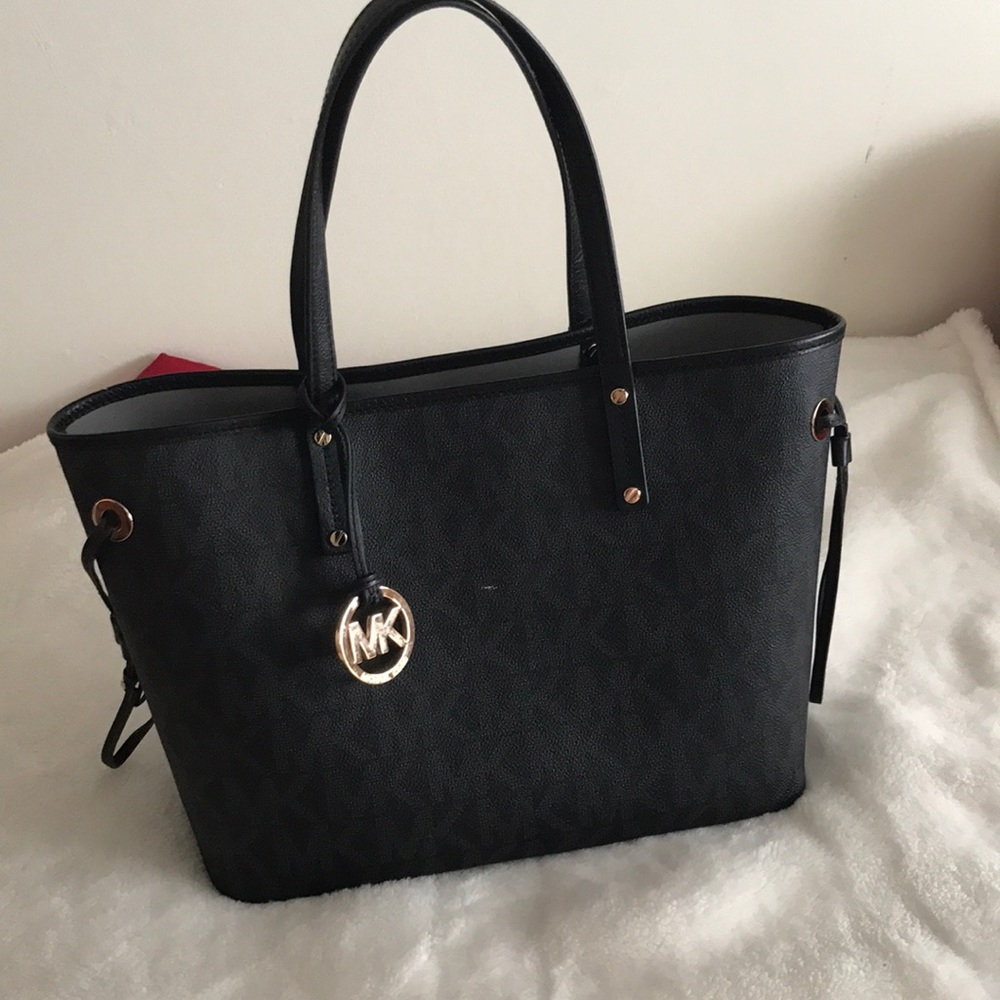 MK Handbag 💜