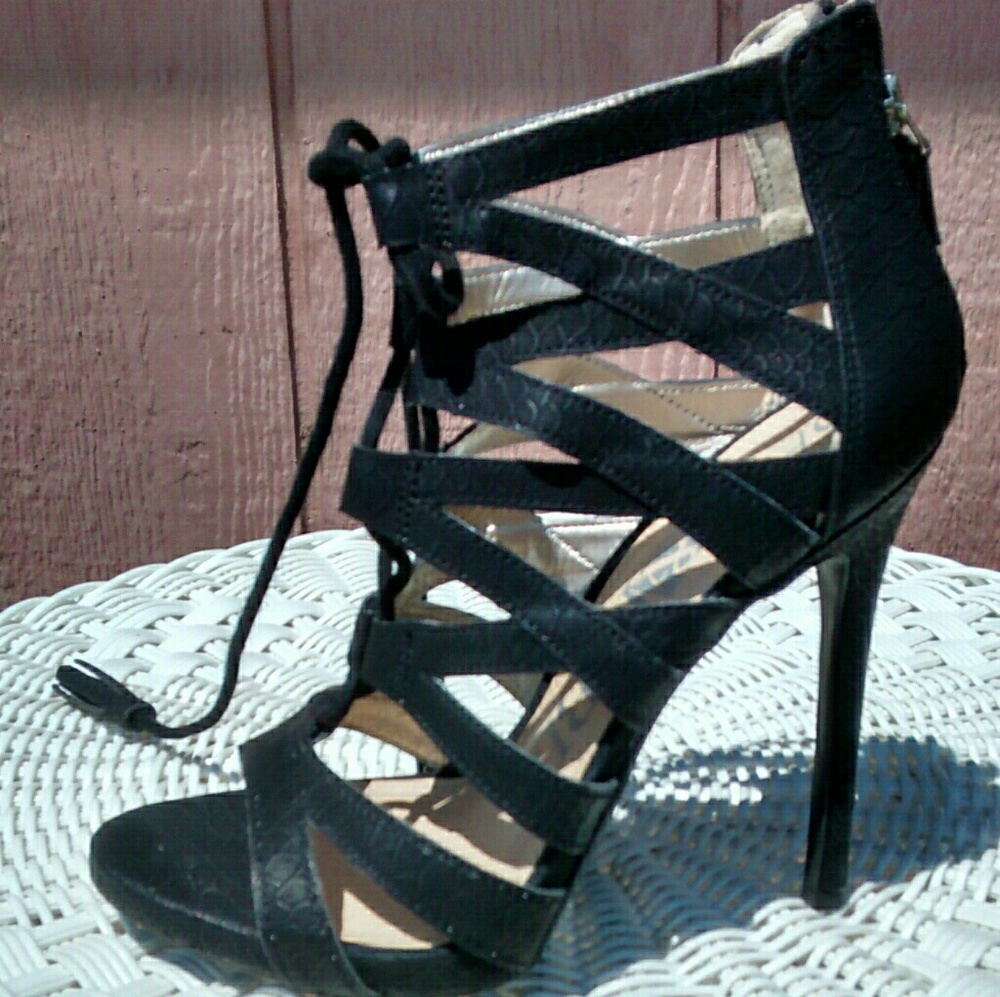 NWOT Black Sam & Libby Cage Heels