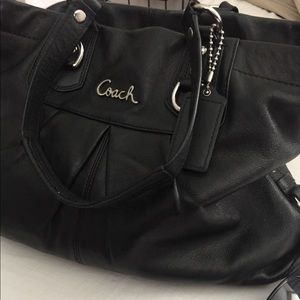 ✨Black Coach Handbag 👜✨