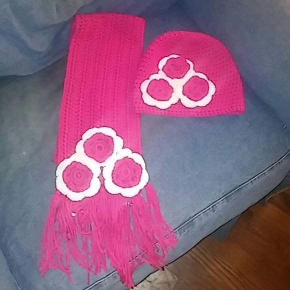 Chunky Hot pink scarf set!! - Picture 1 of 2