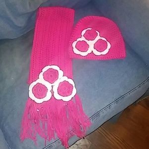 Chunky Hot pink scarf set!!