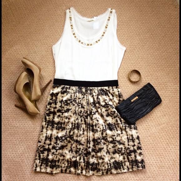 Ann Taylor Skirt (with pockets) - Picture 1 of 8