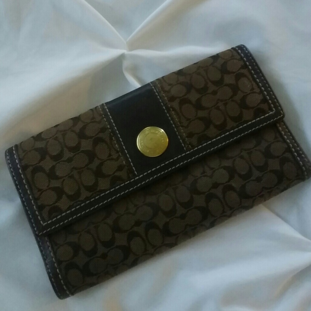 Authentic Coach wallet