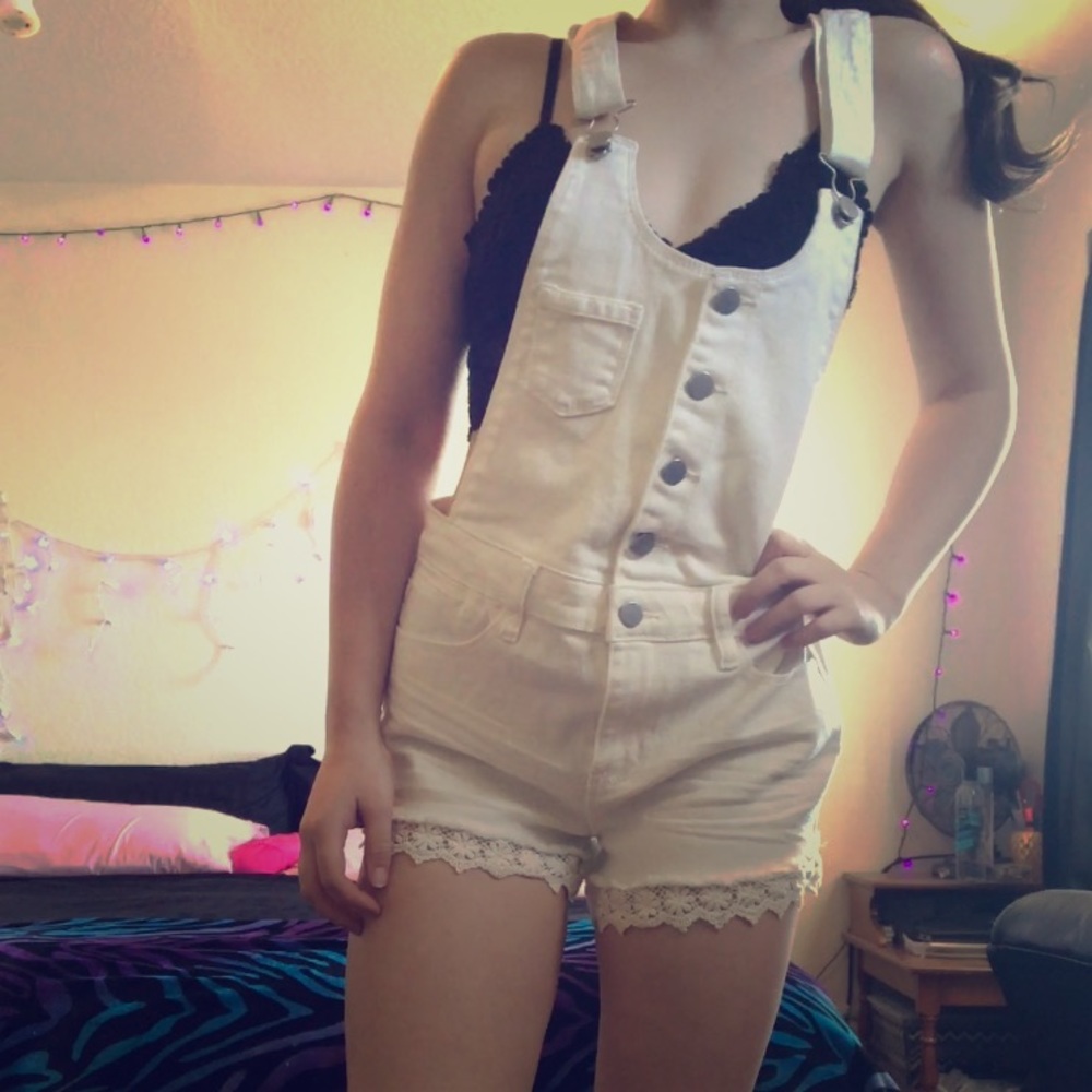 Super Cute White Short Overalls