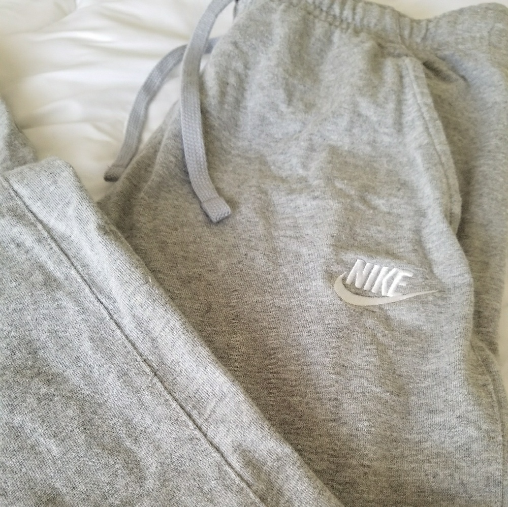 NIKE  Joggers