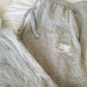 NIKE  Joggers