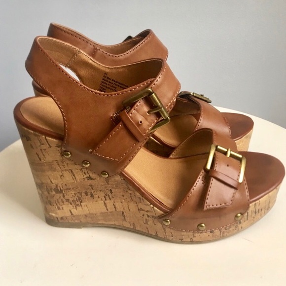 Shoes - Wedge sandal heels with brown straps